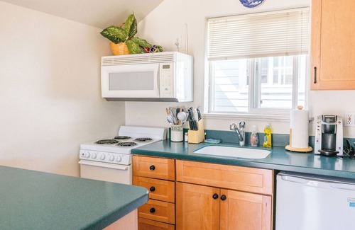 Sitka Cabaña | Cottages on Monastery – A Downtown Sitka Retreat