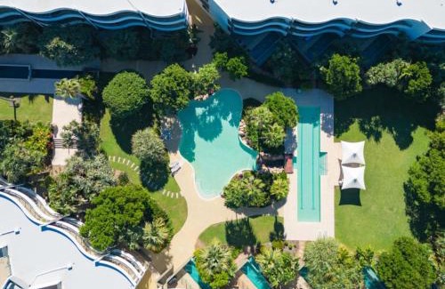 Casuarina Apartamento | Cotton Beach Apartment 35 Pool Views