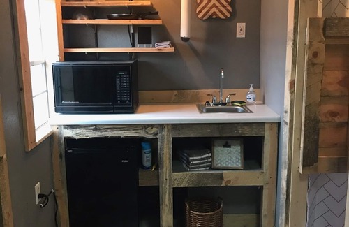 Lamont Cabina | Cottonwood Cabin