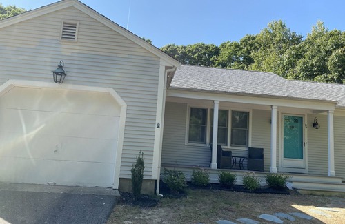 Cotuit Casa | Cotuit RETIRO! HERMOSA 3 BR / CENTRAL AC