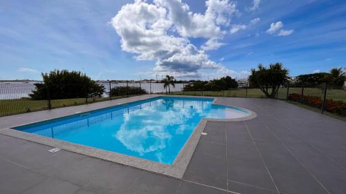 Marigot Apartamento | Coucher de soleil sur le lagon 4 à 5p avec piscine