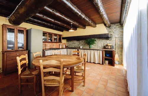 Sant Pere de Torelló Villa | Casa rural 'Mas Redortra' con vistas a la montaña, Wi-Fi y aire acondicionado