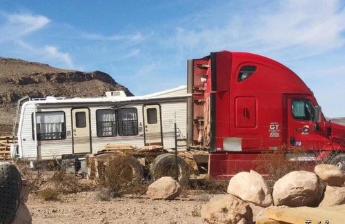 Van Horn Casa | Country Camping, RV Park at Desert Gardens Oasis in Lobo, TX