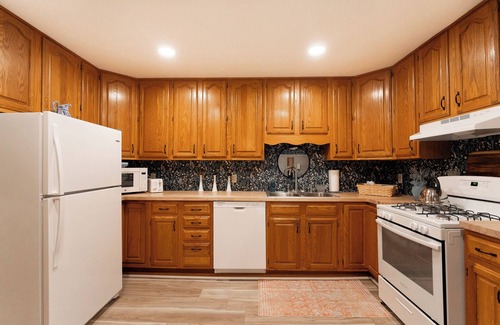 Indianapolis Casa | Country Charm, City Convenience