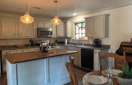 Magnolia Casa | Country Charm & Comfort