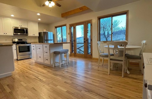 Teasdale Casa | Country Charm Home A solo millas del Parque Nacional Capitol Reef y Boulder Mountain