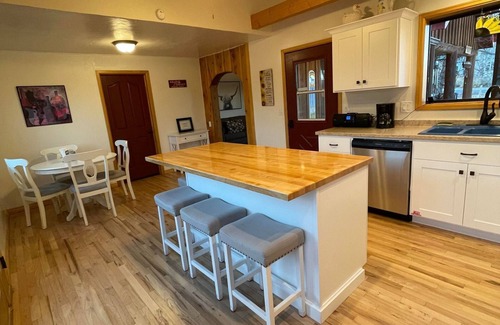 Teasdale Casa | Country Charm Home A solo millas del Parque Nacional Capitol Reef y Boulder Mountain