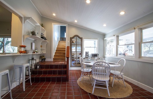 Healdsburg Casa | Country chic cottage and connected water tower next to Jordan winery