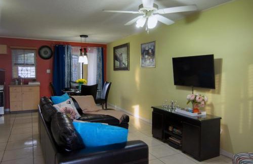 Portmore Casa | Country Club Comfort