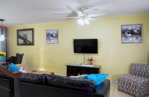 Portmore Casa | Country Club Comfort
