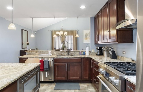 Tinley Park Casa | Country Club Hills Rental