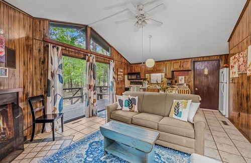The Woods Cabina | Country Comfort -country Escape!