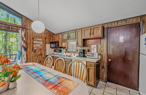The Woods Cabina | Country Comfort -country Escape!