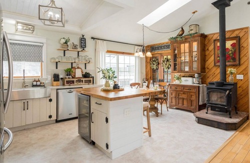 Greenfield Center Cabaña | Country Cottage – Peaceful Pet-Friendly Retreat [5 Miles from Saratoga Springs]