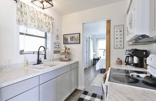 Potosi Casa | Country Cottage By the Pool