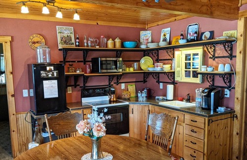 Glenn County Cabaña | Country Cottage - Close to Interstate 5 - Thunderhill