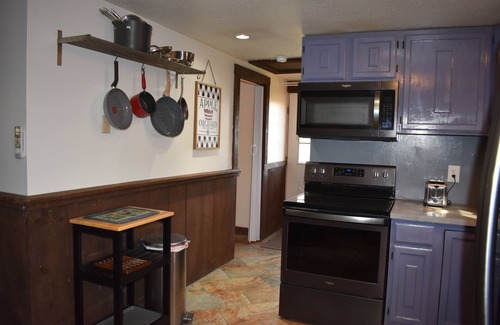Racine Cabaña | Country Cottage get away w/ fire pit & breath-taking scenery