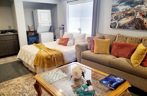 Castro Valley Casa | Country Cottage in the w Gorgeous San Francisco Bay Area Views on 2acres!