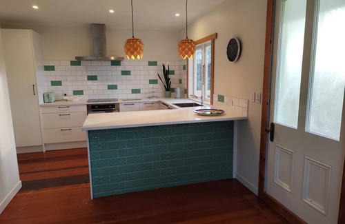 Muriwai Cabaña | Country Cottage Near the Sea