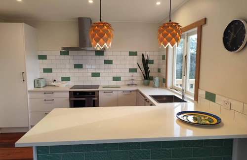 Muriwai Cabaña | Country Cottage Near the Sea
