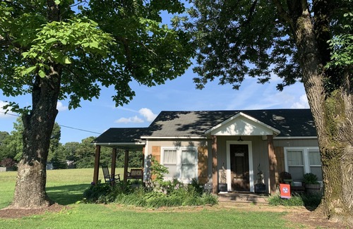 Martin Cabaña | Country cottage on 3 acres right outside of town close to UTM
