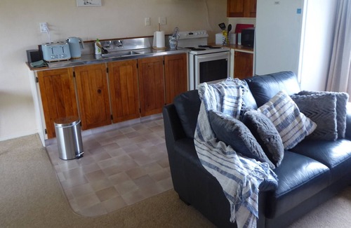 Greytown Otro | Country cottage on edge of Greytown