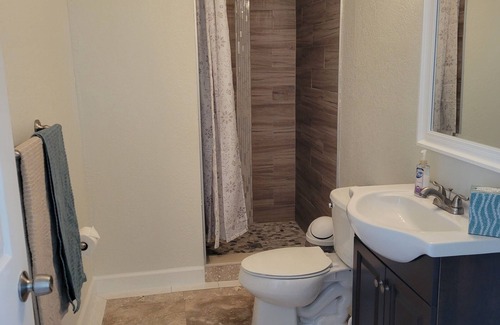 Orlando Cabaña | Country Cottage one mile from UCF and close to Disney