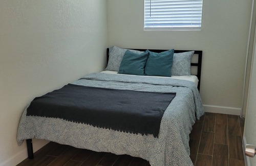 Orlando Cabaña | Country Cottage one mile from UCF and close to Disney