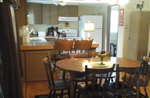 Gap Mills Casa | Country Cottage Retreat