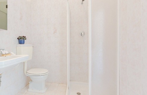 Monestirolo Apartamento | Country cottage with parking and garden
