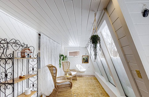 Morrisville Cabaña | Country Cottage with Deck, Sunroom/Patio, W/D, & Free WiFi - Dog-Friendly