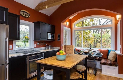 Front Royal Cabaña | Country Elegance overlooking the Shenandoah River