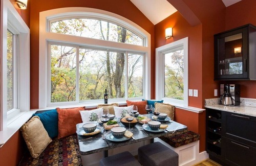Front Royal Cabaña | Country Elegance overlooking the Shenandoah River