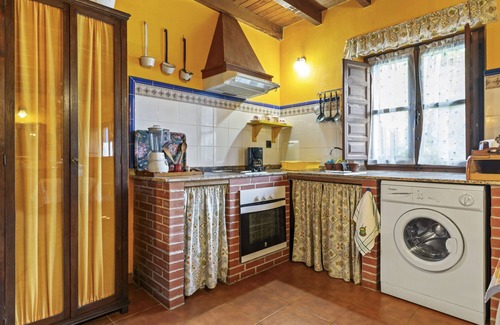 Carabano Casa | Casa rural 'La Llavona' con vistas a la montaña, terraza privada y Wi-Fi