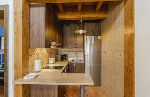 Espeja de San Marcelino Casa | Casa rural 'Rural Iglesia 2' con terraza compartida, jardín privado y balcón