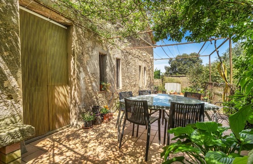 Pinell de Solsones Casa | Casa rural 'El Torrent' con vistas a la montaña, piscina privada y Wi-Fi