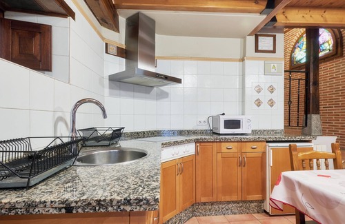 Santa Maria de Valdeón Casa | Casa rural 'El Serenal' con vistas a la montaña, terraza privada y Wi-Fi