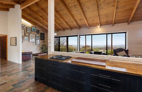 Bridge Creek Casa | Country Escape - 3BR Home with Panoramic Views