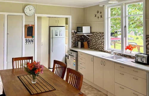 Nukuhou Casa | Country Escape By The Beach - Pet Friendly!