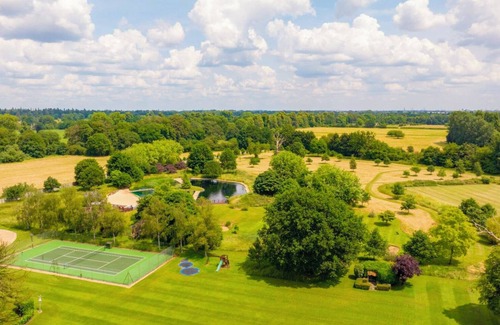 George Green Casa | Country Estate Property Near Windsor Castle-Former Home of Geri Halliwell