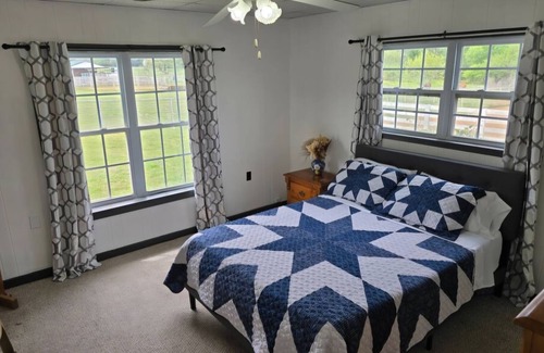 Johnson County Otro | Country farmhouse located on a horse ranch and rescue.