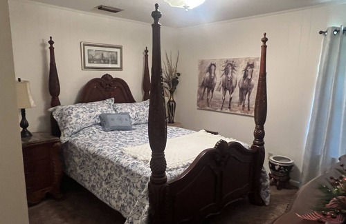 Brooklyn Otro | Country farmhouse near Black Creek & Moody’s Landing 5 mi east of Brooklyn