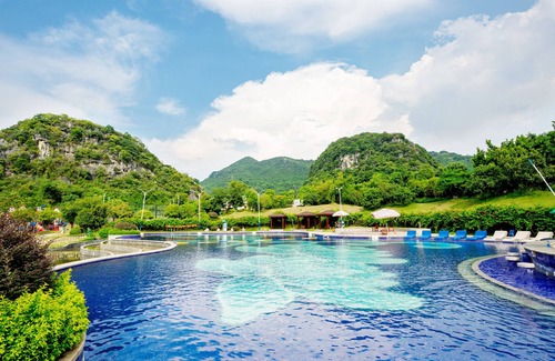 Wujiang District Hotel | Country Garden Sun City Phoenix Hotel