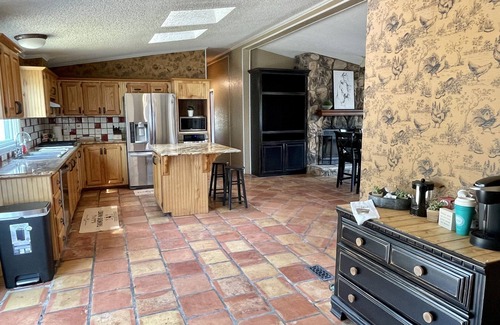 Dimmitt Casa | 💚Country Get Away💤Horse &Pet friendly King Beds
