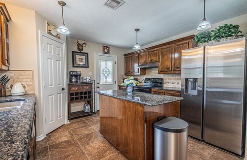 Magnolia Otro | Country Getaway Magnolia Forest Home in 10 Acre Lot