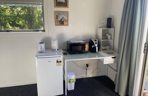 Arundel Apartamento | Country Getaway - Studio room with Ensuite in seven-acre landscaped gardens.