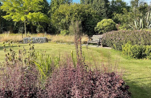 Arundel Apartamento | Country Getaway - Studio room with Ensuite in seven-acre landscaped gardens.