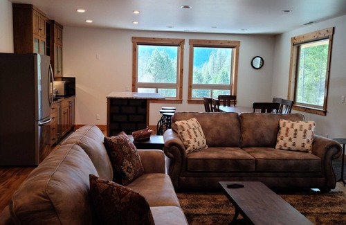 Leavenworth Cabina | Country guest cottage. Lower level, Private, quiet, minutes from Leavenworth.
