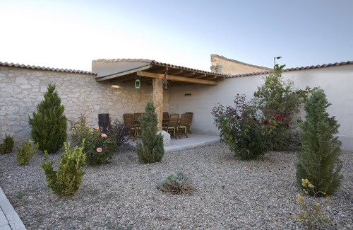 Canalejas de Penafiel Casa | Casa rural 'Las Espigas' con vistas a la montaña, terraza privada y Wi-Fi