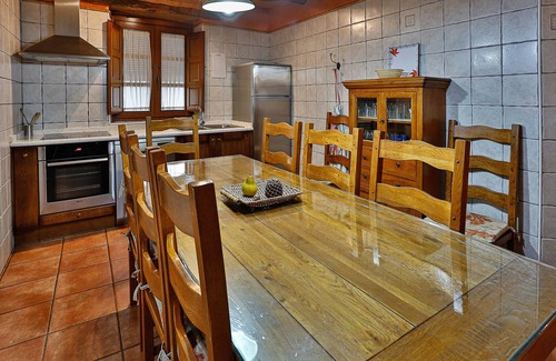 Canalejas de Penafiel Casa | Casa rural 'El Lagar' con terraza privada, jardín privado y Wi-Fi